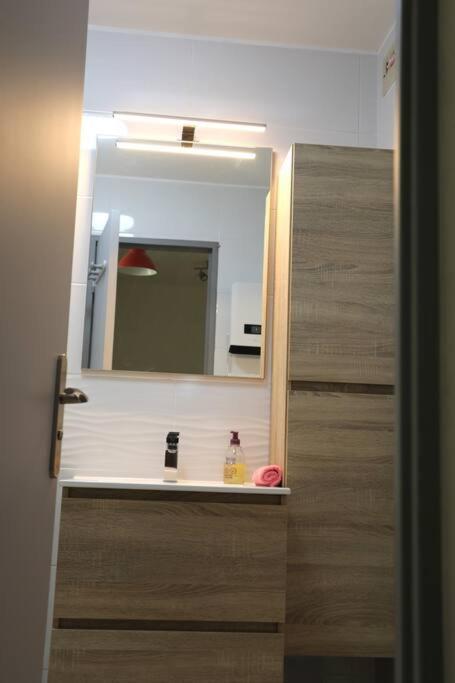 Petit Paradis Classe 3 Etoiles A 200M De La Plage! Terrasse-Wifi-Parking-Clim Сен-Мандріє-сюр-Мер Екстер'єр фото